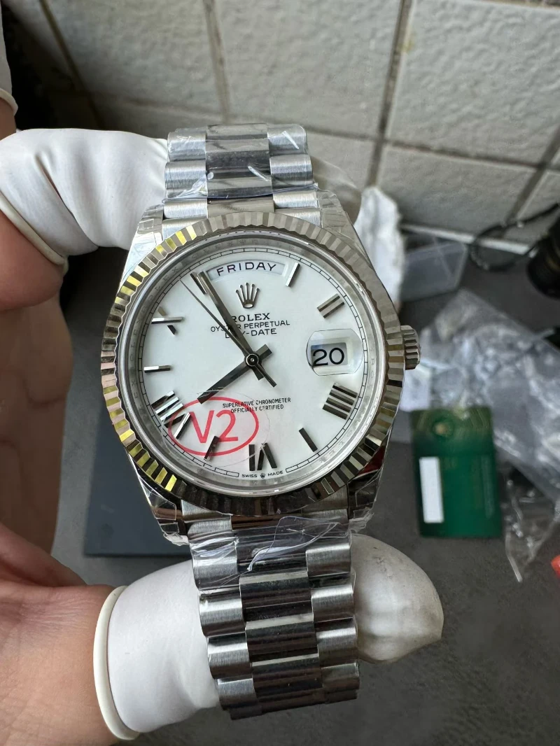 高仿勞力士 dd 白色羅馬盤 (1)