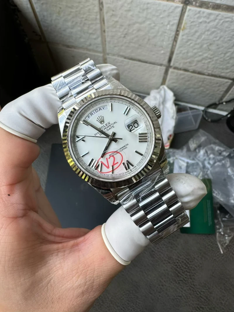 高仿勞力士 dd 白色羅馬盤 (2)