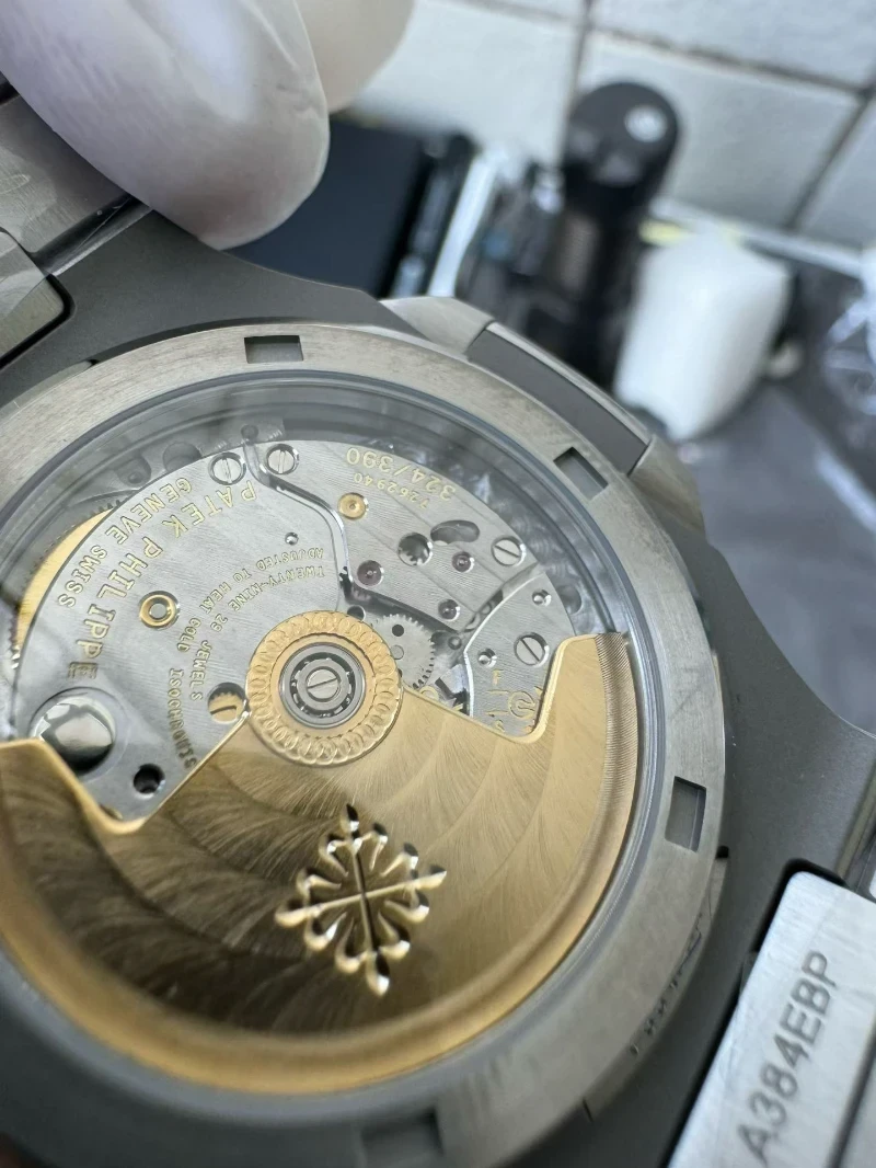 高仿百達翡麗5711鑽石款 (2)