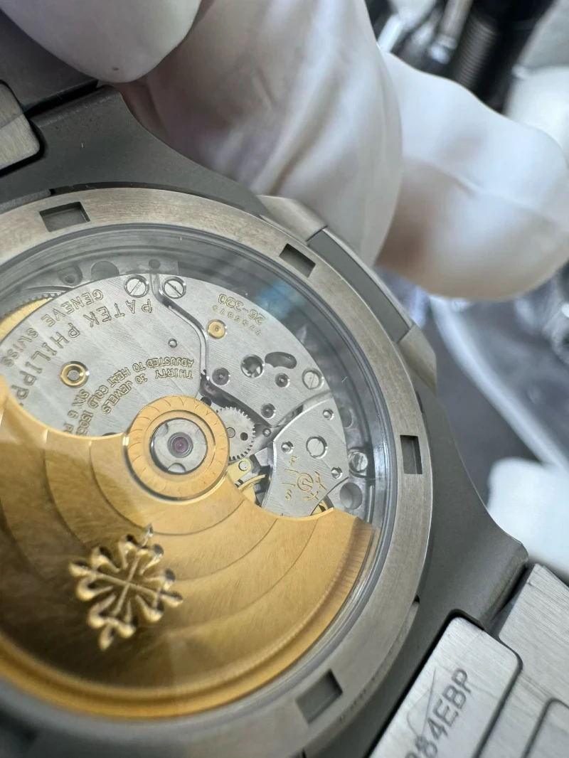 高仿百達翡麗5711鑽石款 (3)