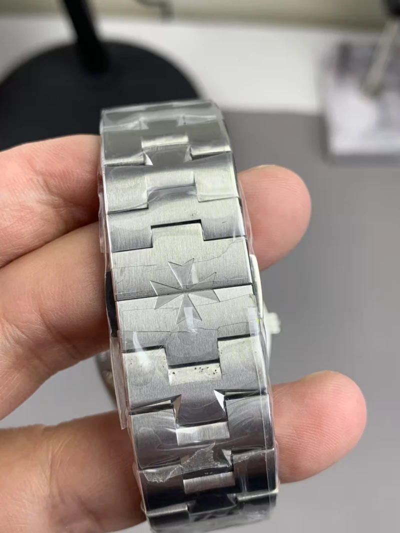 高仿江詩丹頓 縱橫四海 2000v (6)