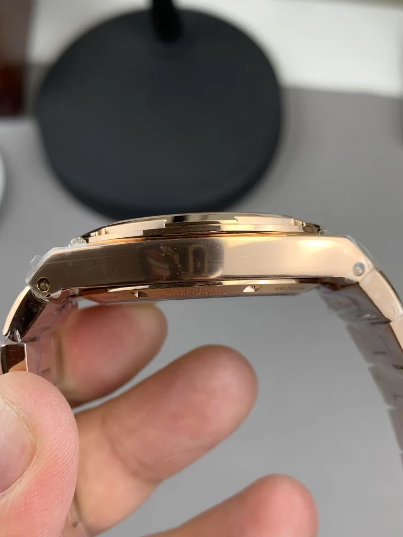 高仿江詩丹頓 縱橫四海 4500v (4)