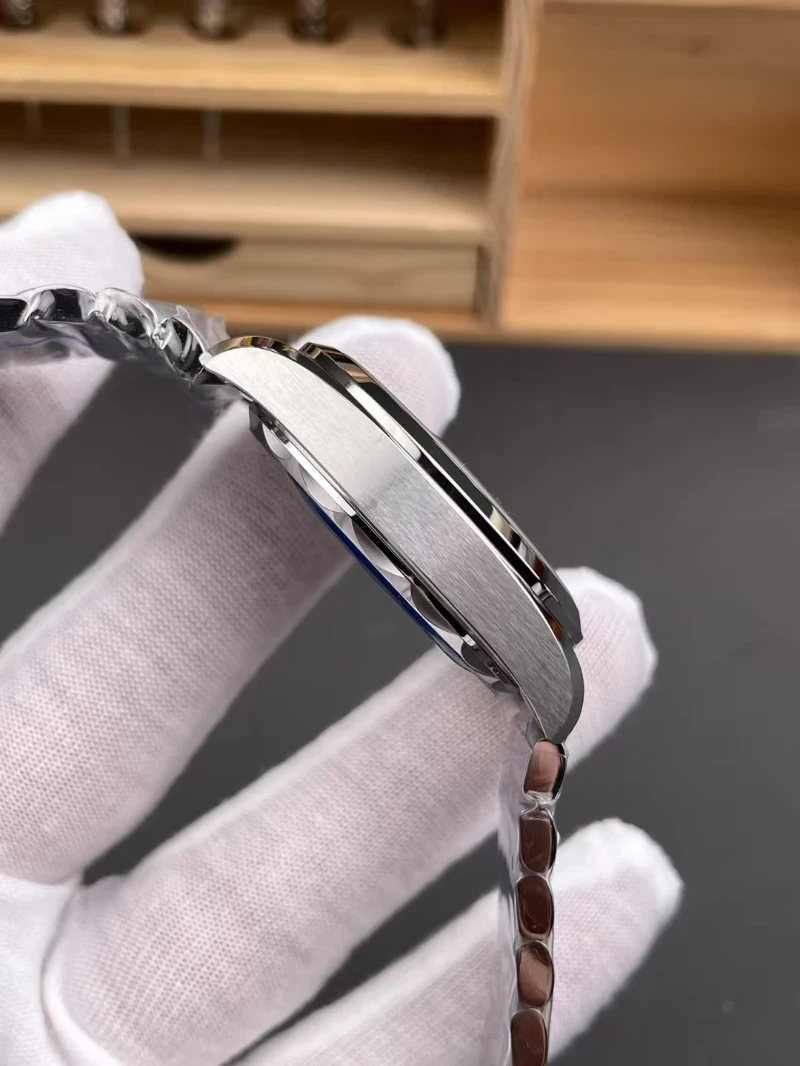 omega復刻錶 鐵霸 (2)